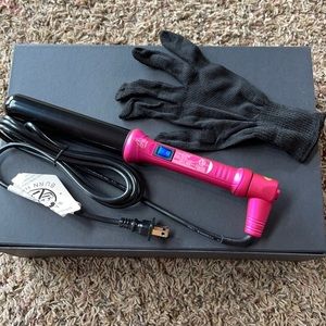 NuMe professional curling wand with glove